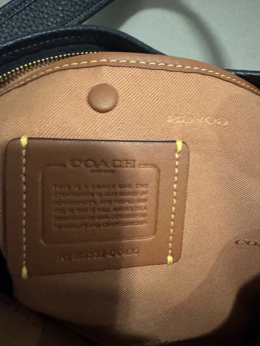 Coach Black Pebbled Leather Shoulder Bag with Gold Hardware - Picture 6 of 7